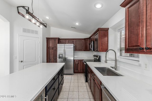 803 E PENNY Lane, San Tan Valley, AZ 85140