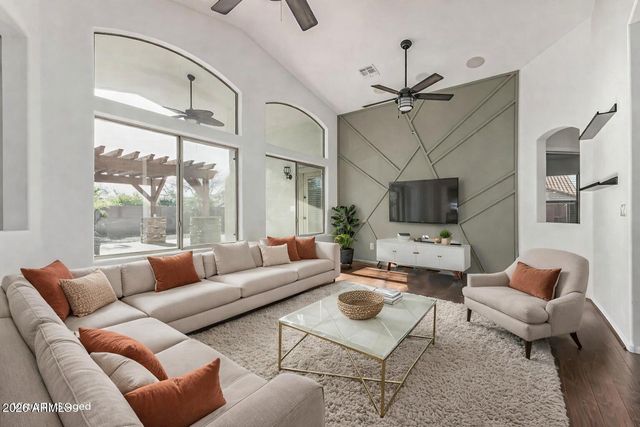 803 E PENNY Lane, San Tan Valley, AZ 85140