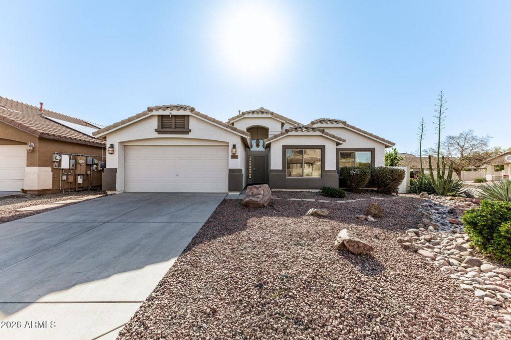803 E PENNY Lane, San Tan Valley, AZ 85140
