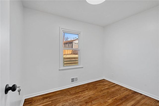 302 Lake Drive, Belton, MO 64012