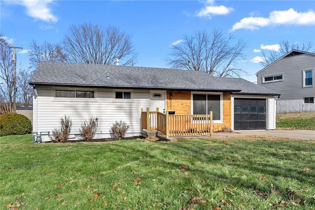 302 Lake Drive, Belton, MO 64012