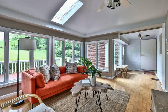 3525 Herschel View Place, Cincinnati, OH 45208