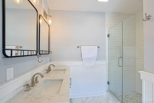 3525 Herschel View Place, Cincinnati, OH 45208