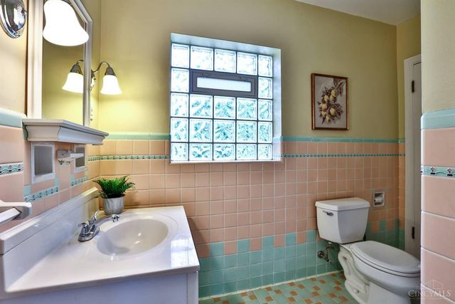 3525 Herschel View Place, Cincinnati, OH 45208