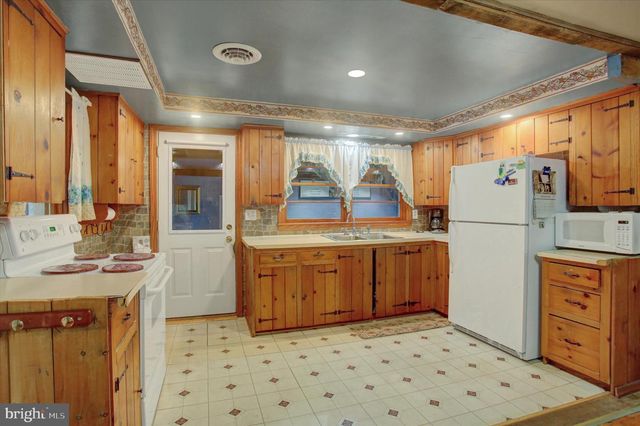 924 BLANCHARD AVENUE, Chambersburg, PA 17201