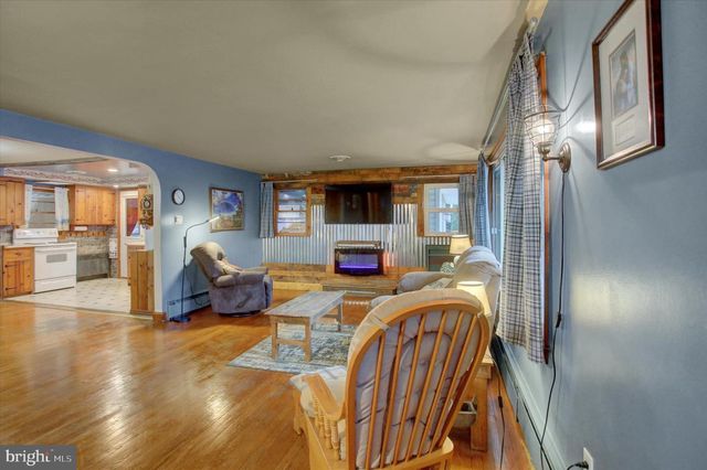 924 BLANCHARD AVENUE, Chambersburg, PA 17201