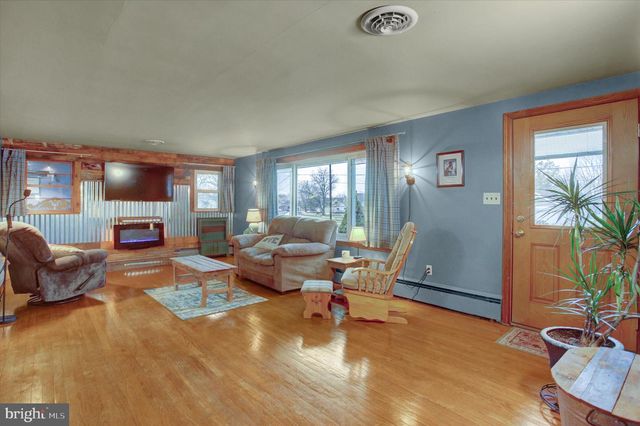 924 BLANCHARD AVENUE, Chambersburg, PA 17201