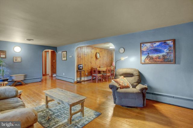 924 BLANCHARD AVENUE, Chambersburg, PA 17201