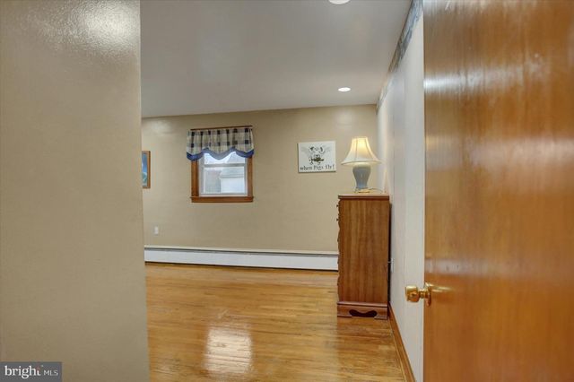 924 BLANCHARD AVENUE, Chambersburg, PA 17201