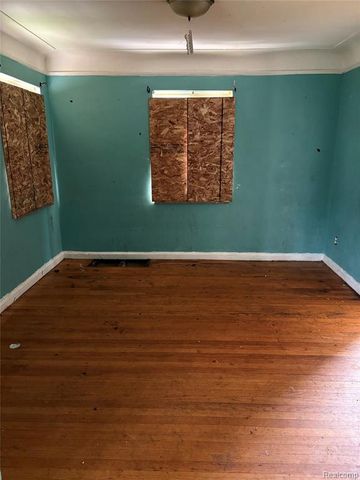 11316 College Street, Detroit, MI 48205
