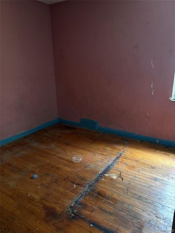 11316 College Street, Detroit, MI 48205
