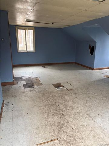 11316 College Street, Detroit, MI 48205