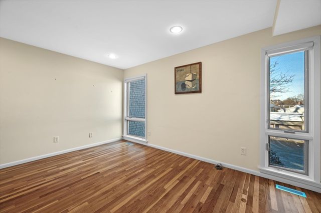 55 Brackett Pl B, Marblehead, MA 01945