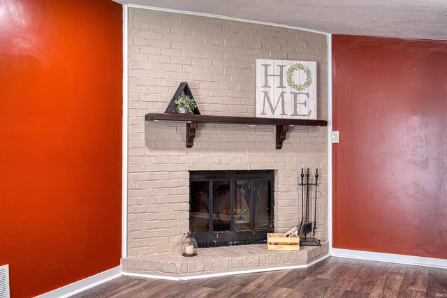 7701 Bartels Road, Evansville, IN 47710