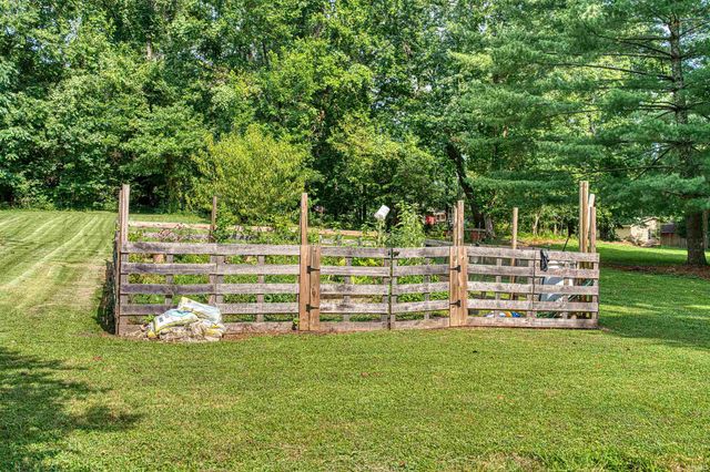 7701 Bartels Road, Evansville, IN 47710