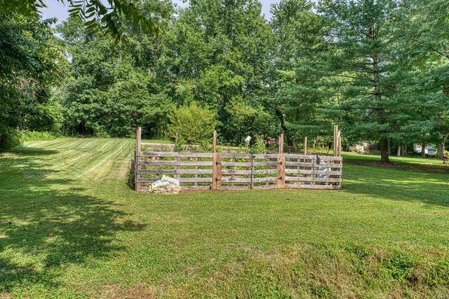 7701 Bartels Road, Evansville, IN 47710