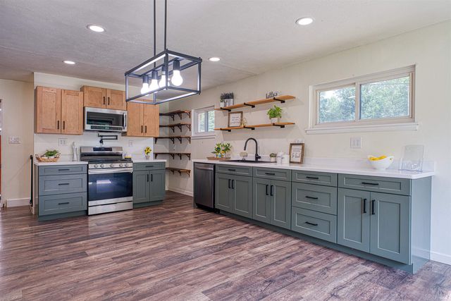 7701 Bartels Road, Evansville, IN 47710