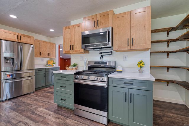 7701 Bartels Road, Evansville, IN 47710
