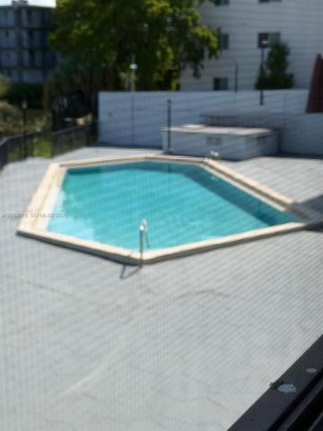 1335 W 68th Street 204, Hialeah, FL 33014