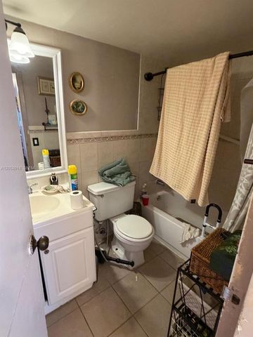 1335 W 68th Street 204, Hialeah, FL 33014