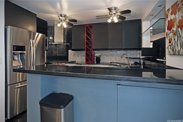 531 Hahaione Street 2-4A, Honolulu, HI 96825