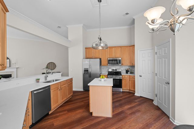 1892 Palmetto Isle Drive, Mount Pleasant, SC 29466