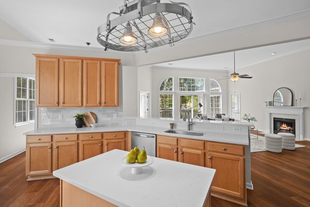 1892 Palmetto Isle Drive, Mount Pleasant, SC 29466