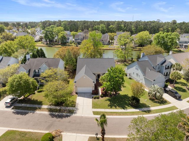 1892 Palmetto Isle Drive, Mount Pleasant, SC 29466