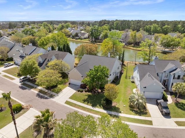 1892 Palmetto Isle Drive, Mount Pleasant, SC 29466