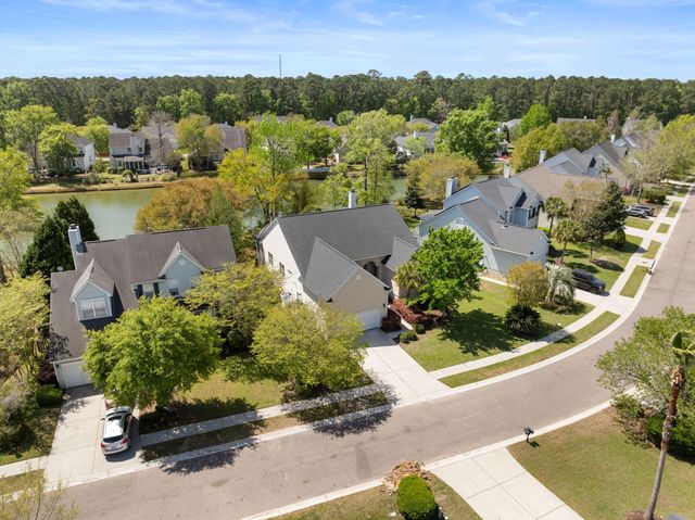 1892 Palmetto Isle Drive, Mount Pleasant, SC 29466