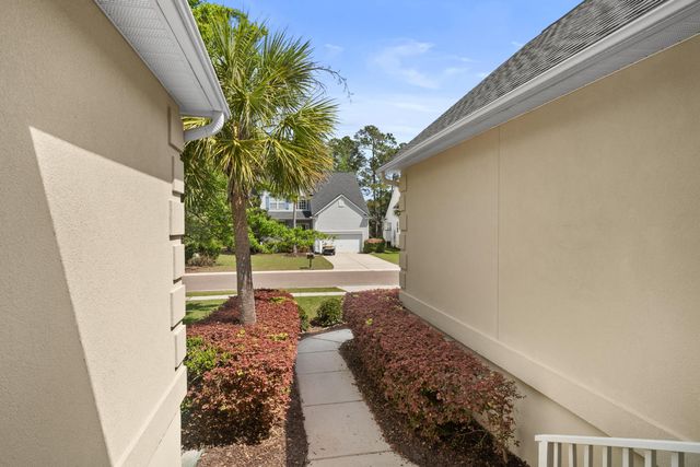 1892 Palmetto Isle Drive, Mount Pleasant, SC 29466