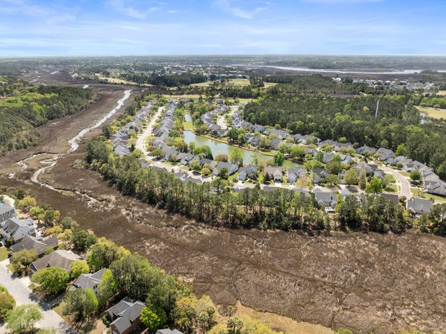 1892 Palmetto Isle Drive, Mount Pleasant, SC 29466