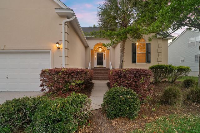 1892 Palmetto Isle Drive, Mount Pleasant, SC 29466