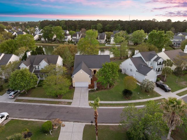 1892 Palmetto Isle Drive, Mount Pleasant, SC 29466