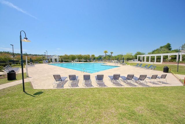 1892 Palmetto Isle Drive, Mount Pleasant, SC 29466