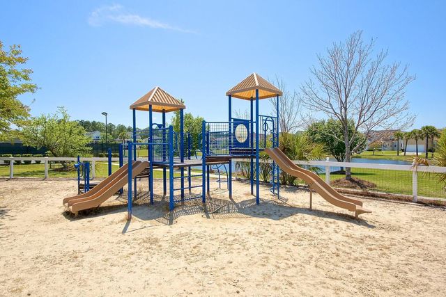 1892 Palmetto Isle Drive, Mount Pleasant, SC 29466