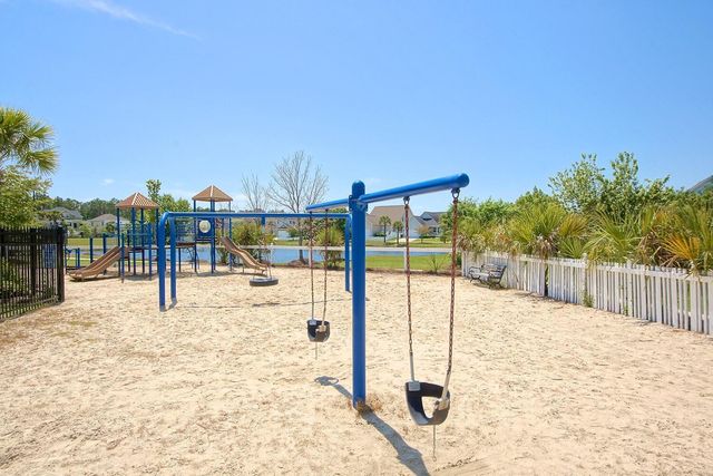 1892 Palmetto Isle Drive, Mount Pleasant, SC 29466