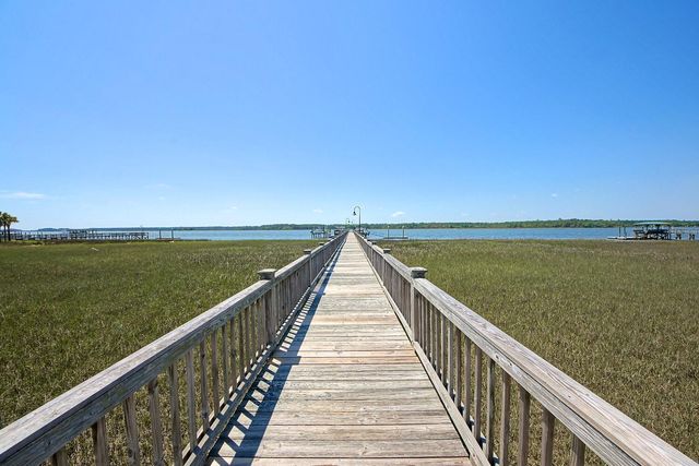 1892 Palmetto Isle Drive, Mount Pleasant, SC 29466