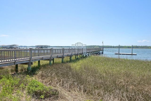 1892 Palmetto Isle Drive, Mount Pleasant, SC 29466