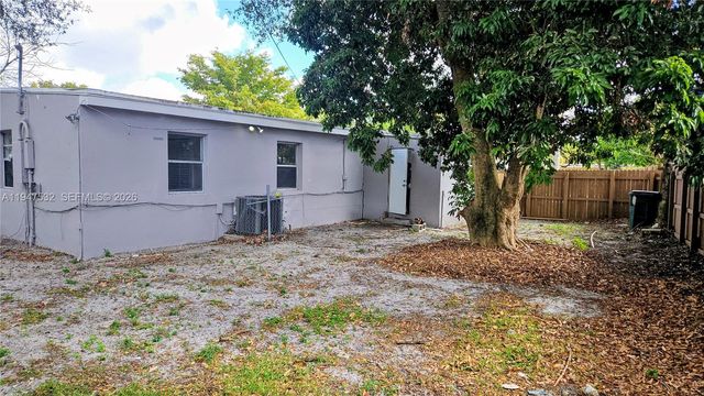 1628 NW 11th St, Fort Lauderdale, FL 33311