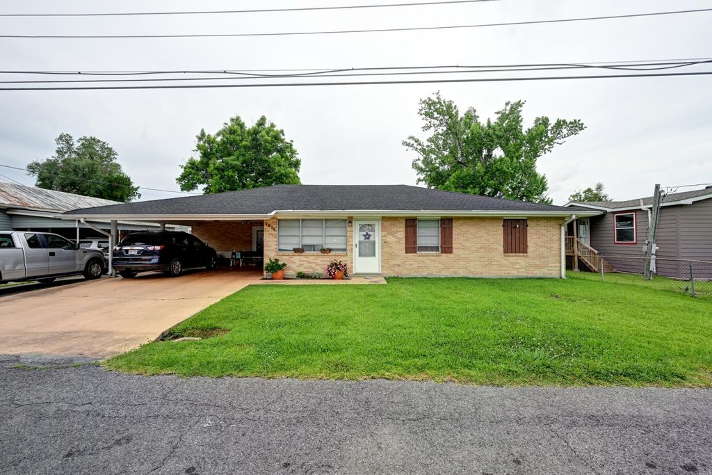 1016 People Street, Thibodaux, LA 70301