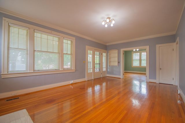 311 S 3rd St, Pulaski, TN 38478