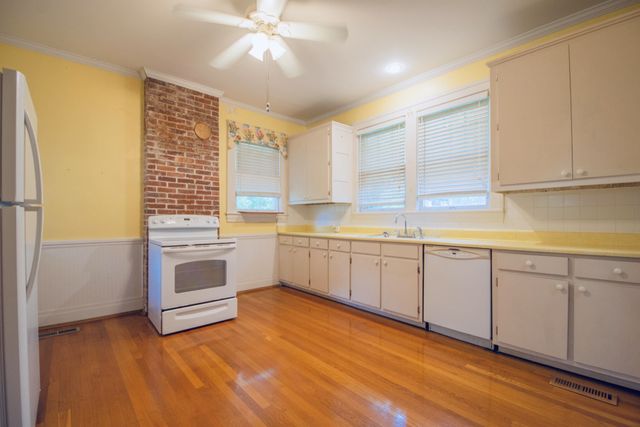 311 S 3rd St, Pulaski, TN 38478