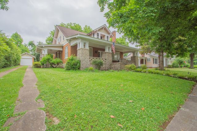 311 S 3rd St, Pulaski, TN 38478