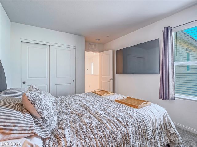 12286 Glass Desert Road 2, Las Vegas, NV 89183