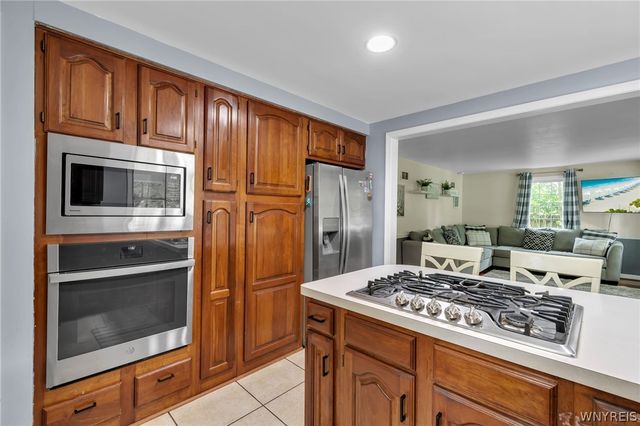 4254 Connection Drive, Clarence, NY 14221
