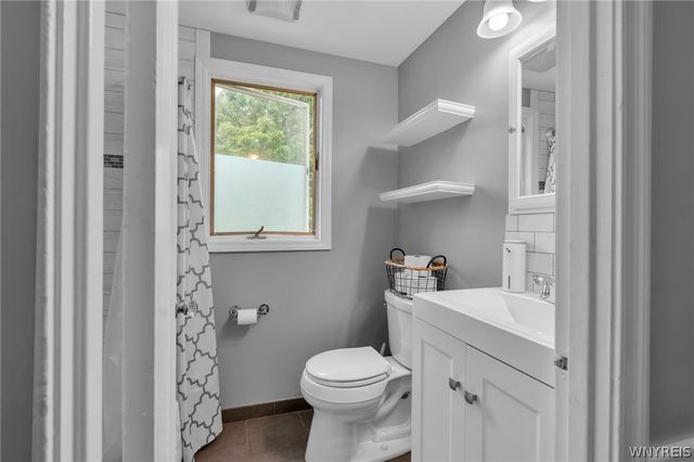 4254 Connection Drive, Clarence, NY 14221