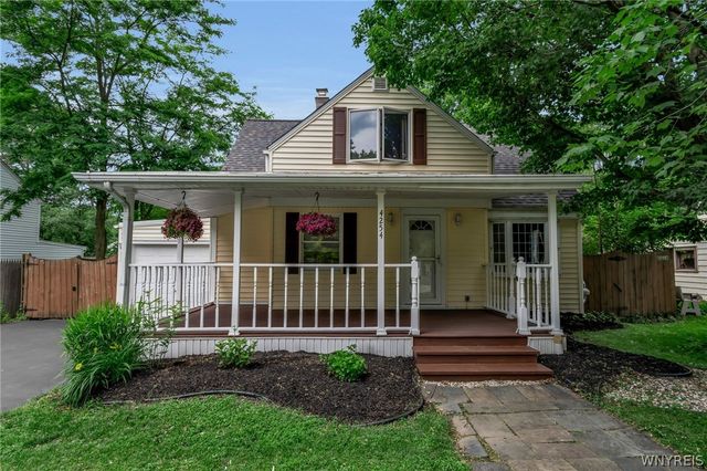 4254 Connection Drive, Clarence, NY 14221