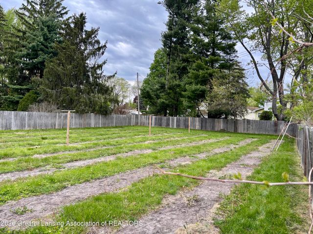 2622 Lafayette Avenue, Lansing, MI 48906