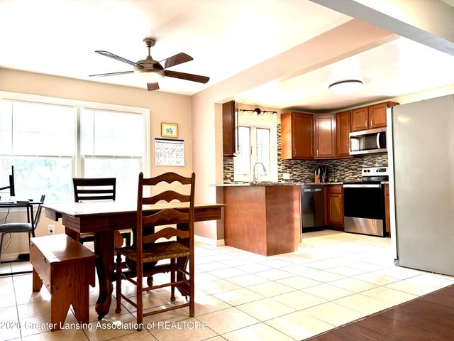 2622 Lafayette Avenue, Lansing, MI 48906